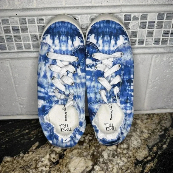 Time And Tru - Blue & White Tye Dye Woman's Shoes Size 7, NEW without Tags! - Picture 4 of 8